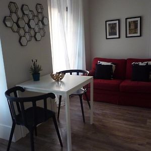 Confortable 1 Bedroom Apt in Avenida de Roma